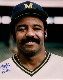AUTOGRAPHED  LARRY HISLE 8X10 Milwaukee Brewers Photo