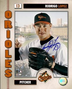 AUTOGRAPHED  photo RODRIGO LOPEZ Baltimore Orioles