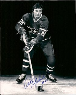 Autographed PETER MAHOVLICH 8X10 Montreal Canadiens