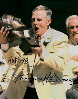 Autographed TOMMY MCDONALD 8X10 Photo - Philadelphia Eagles.