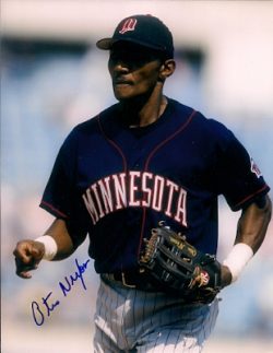 AUTOGRAPHED OTIS NIXON 8X10  Minnesota Twins photo