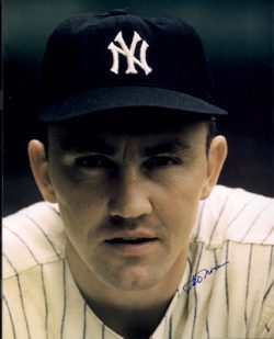AUTOGRAPHED IRV NOREN 8X10 New York Yankees Photo