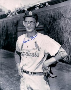 AUTOGRAPHED HOWIE NUNN 8x10 St. Louis Cardinals photo