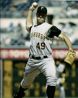 AUTOGRAPHED  photo ROSS OHLENDORF - Pittsburgh Pirates
