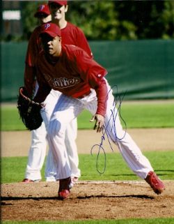 AUTOGRAPHED JUAN PEREZ photo Philadelphia Phillies