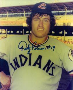 AUTOGRAPHED FRITZ PETERSON 8X10 Cleveland Indians Photo