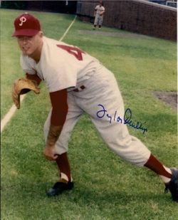 AUTOGRAPHED TAYLOR PHILLIPS photo  Philadelphia Phillies