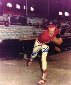 AUTOGRAPHED  photo JIM KERN Cleveland Indians