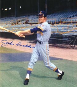 Gary Bell Seattle Pilots 1969 1st Home Win 4-11-69 Action Signed 8x10