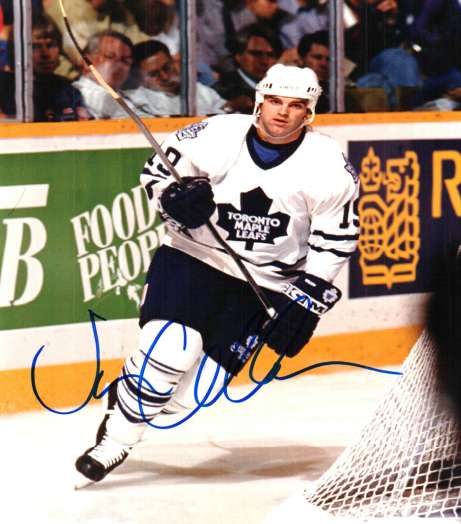 Wendel Clark autographed 8x10 Photo (Toronto Maple Leafs)
