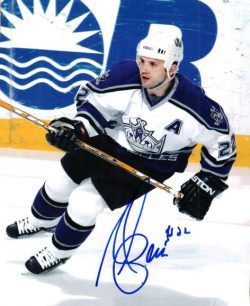 Autographed IAN LAPERRIERRE Los Angeles Kings Photo
