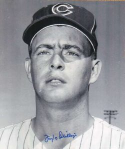 AUTOGRAPHED TAYLOR PHILLIPS 8x10 Chicago Cubs Photo