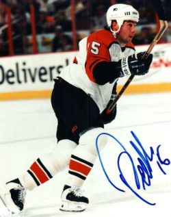 Autographed PAT FALLOON photo - Philadelphia Flyers