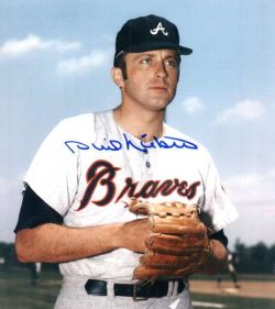 Autographed PHIL NIEKRO 8X10 Atlanta Braves photo