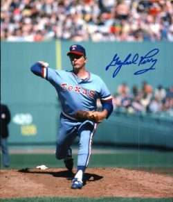 Autographed GAYLORD PERRY TEXAS RANGERS 8X10 photo