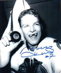 Autographed BOBBY HULL 8x10 Chicago  Blackhawks Photo