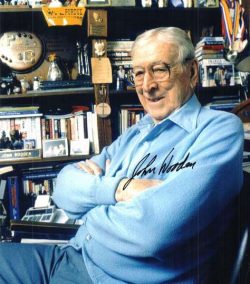 Autographed  JOHN WOODEN- UCLA BRUINS 8X10 photo