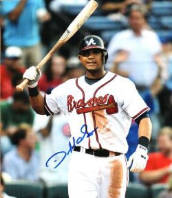 AUTOGRAPHED DIORY HERNANDEZ Atlanta Braves photo