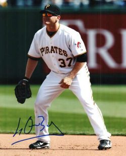 Autographed LYLE OVERBAY Photo - Pittsburgh Pirates