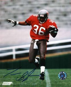 Autographed TRAVIS STEPHENS Tampa Bay Buccaneers Photo