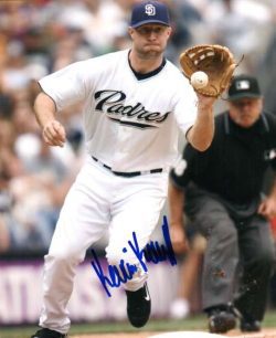 AUTOGRAPHED KEVIN KOUZMANOFF  SD Padres photo
