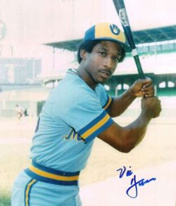 AUTOGRAPHED VIC HARRIS photo  Milwaukee Brewers