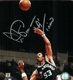 Autographed ARTIS GILMORE  - SAN ANTONIO SPURS photo