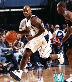 Autographed TRAVIS BEST 8x10 Dallas Mavericks Photo