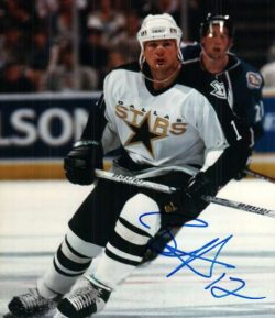 Autographed BILL HUARD Dallas Stars  Photo