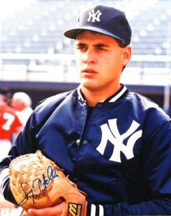 AUTOGRAPHED SAM MILITELLO photo  New York Yankees
