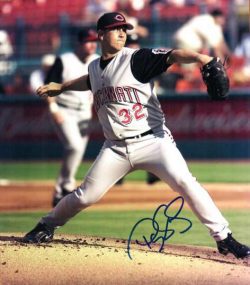 AUTOGRAPHED  DANNY GRAVES 8X10 Cincinnati Reds Photo