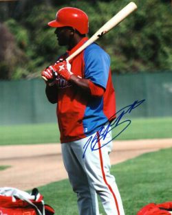 AUTOGRAPHED HAROLD GARCIA 8x10 Philadelphia Phillies Photo