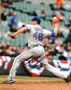 AUTOGRAPHED COLBY LEWIS photo  Texas Rangers