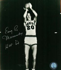 Autographed ED MACAULEY ST LOUIS HAWKS 8x10 PHOTO
