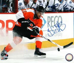 Autographed BLAIR BETTS 8X10 photo - Philadelphia Flyers