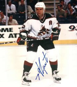 Autographed MIKE GARTNER Phoenix Coyotes Photo