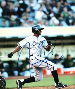 AUTOGRAPHED JUAN PIERRE 8X10 Chicago White Sox Photo