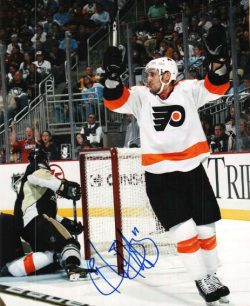 Autographed BLAIR BETTS 8X10 Philadelphia Flyers Photo