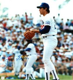 AUTOGRAPHED TIM LEARY Los Angeles Dodgers photo