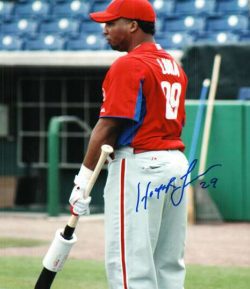 AUTOGRAPHED HECTOR LUNA photo  Philadelphia Phillies
