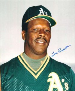 AUTOGRAPHED TOM REYNOLDS photo  -  Oakland A's