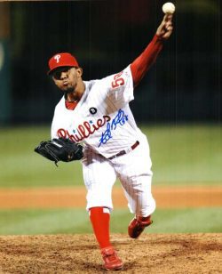 AUTOGRAPHED ANTONIO BASTARDO 8x10 Philadelphia Phillies Photo