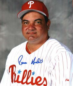 AUTOGRAPHED RAMON HENDERSON 8x10 Philadelphia Phillies photo
