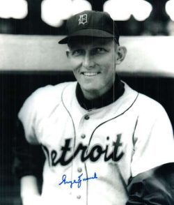 AUTOGRAPHED GEROGE ZUVERINK 8X10 Detroit Tigers Photo