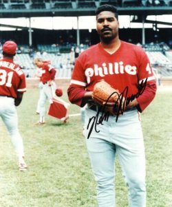 AUTOGRAPHED KEN HOWELL 8x10 Philadelphia Phillies Photo