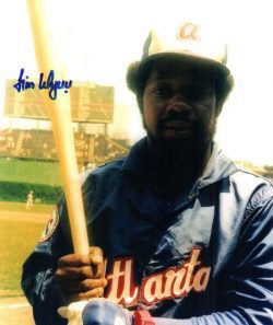 AUTOGRAPHED JIM WYNN 8X10 Atlanta Braves photo
