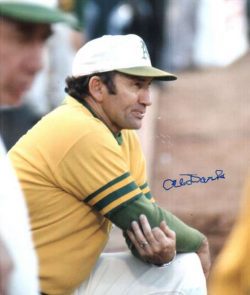AUTOGRAPHED AL DARK 8X10 Oakland A's Photo