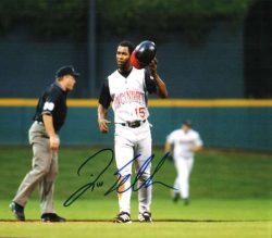 AUTOGRAPHED  photo DONNIE SADLER Cincinnati Reds