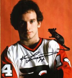 Autographed KEN LINSEMAN 8X10 photo - Philadelphia Flyers