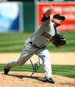 AUTOGRAPHED JESSE CRAIN - Minnesota Twins photo